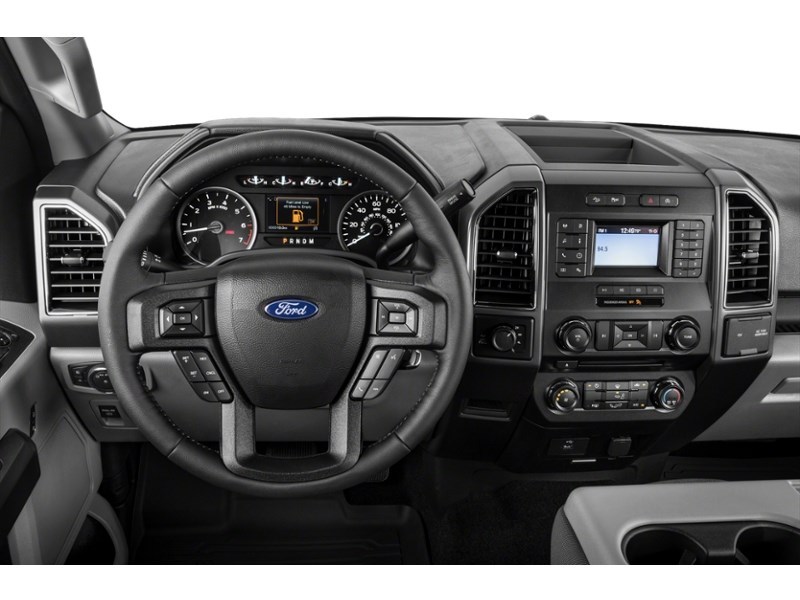 2018 Ford F-150 XLT 4WD SuperCrew 5.5' Box Interior Shot 3