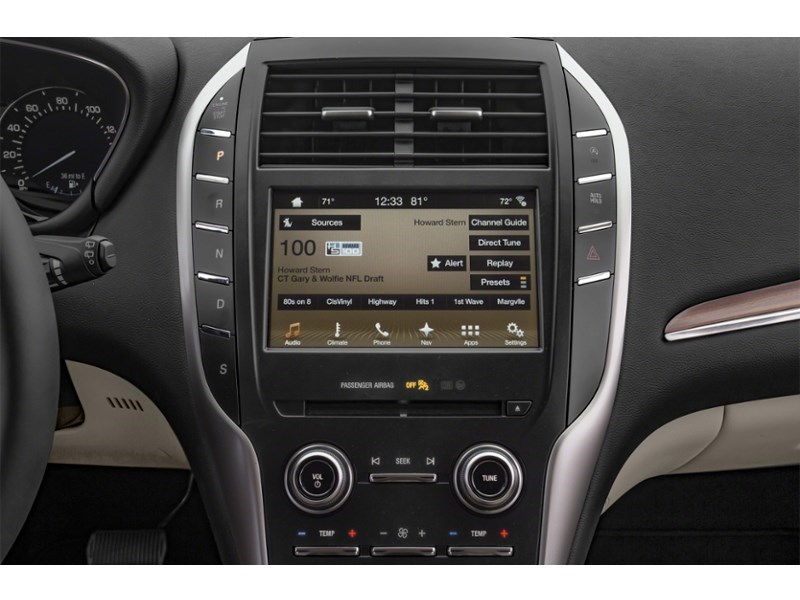 2018 Lincoln MKC AWD Reserve Interior Shot 2