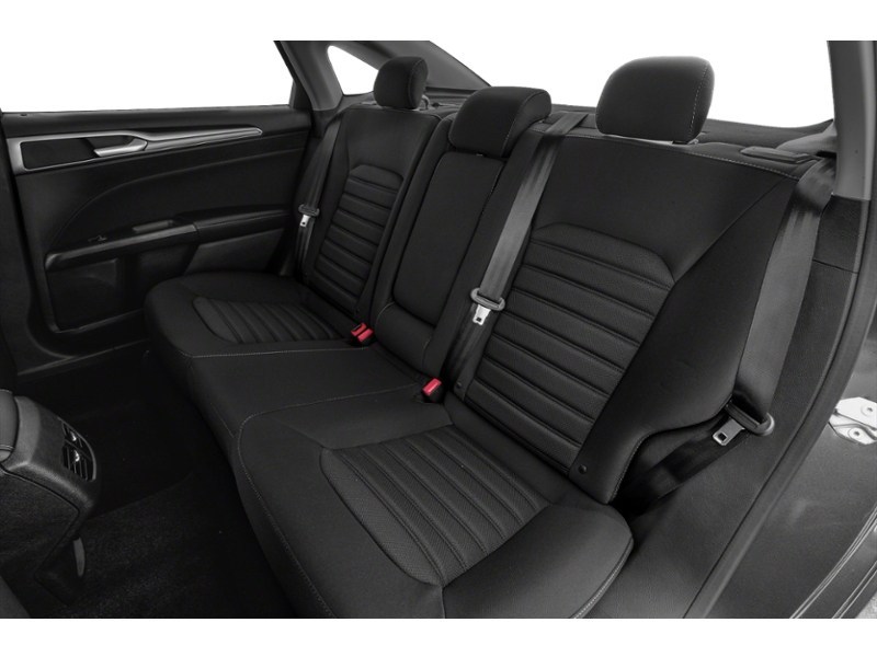 2019 Ford Fusion SE Interior Shot 5