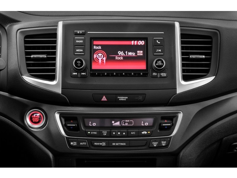 2019 Honda Ridgeline Sport AWD Interior Shot 2