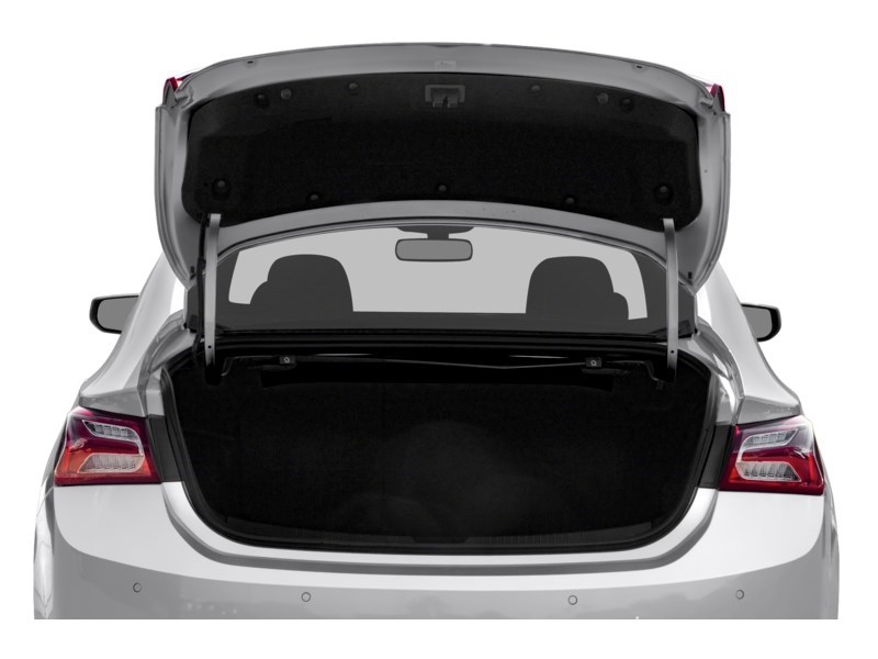 2019 Chevrolet Malibu 4dr Sdn LT w/1LT Exterior Shot 4