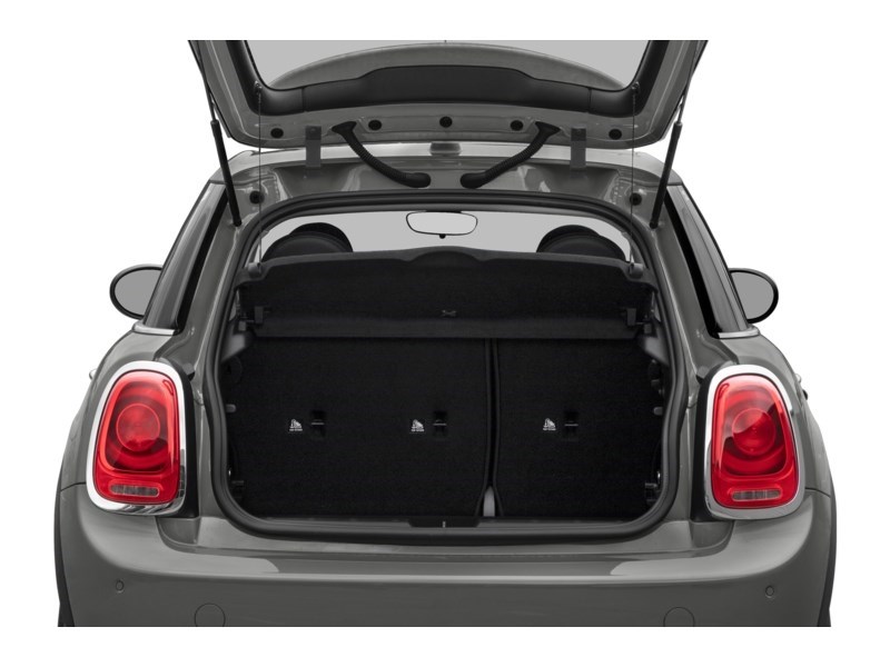 2019 MINI 5 Door Cooper FWD Exterior Shot 4