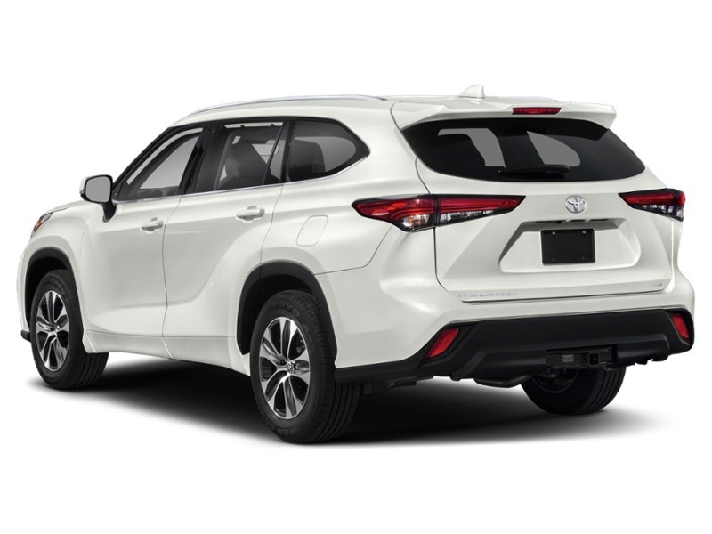 2022 Toyota Highlander XLE AWD Exterior Shot 9