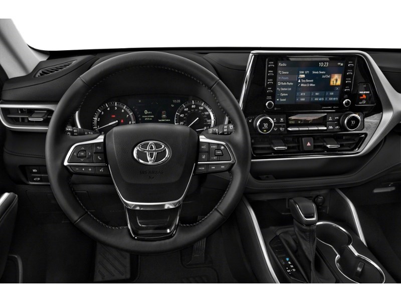 2022 Toyota Highlander XLE AWD Interior Shot 3