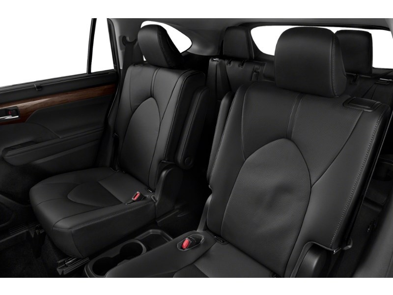 2022 Toyota Highlander Limited AWD Interior Shot 5