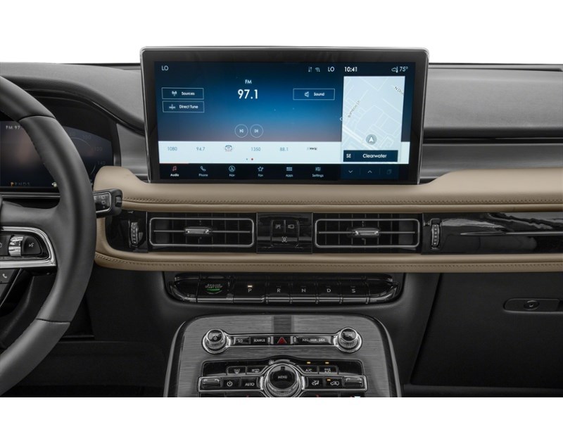 2021 Lincoln Nautilus Reserve AWD Interior Shot 2
