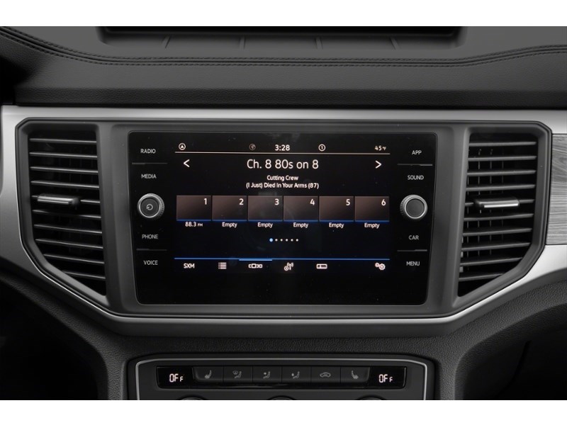 2021 Volkswagen Atlas Cross Sport Comfortline 2.0 TSI 4MOTION Interior Shot 2