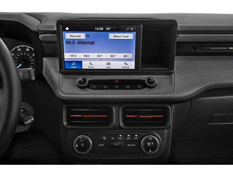 2022 Ford Maverick XLT AWD SuperCrew Interior Shot 2