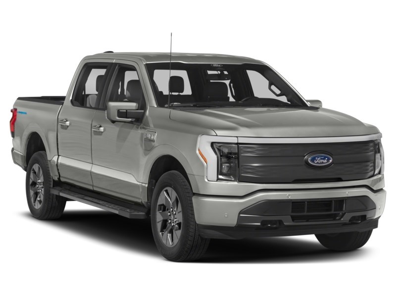 2023 Ford F-150 Lightning LARIAT 4WD SuperCrew 5.5' Box Exterior Shot 8