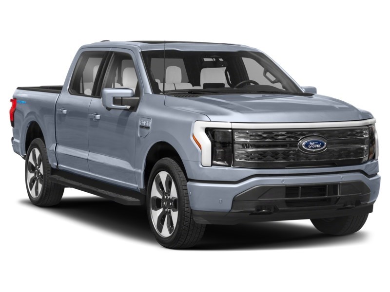 2023 Ford F-150 Lightning Platinum 4WD SuperCrew 5.5' Box Exterior Shot 7