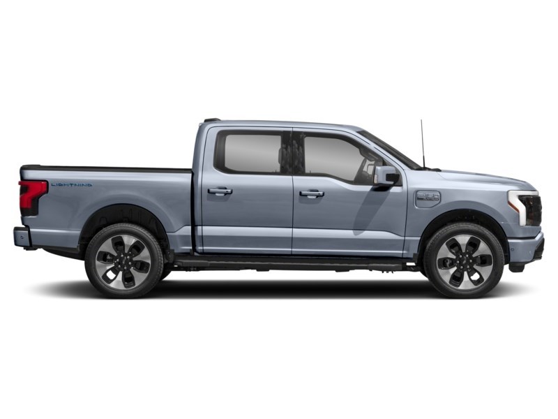 2023 Ford F-150 Lightning Platinum 4WD SuperCrew 5.5' Box Exterior Shot 9