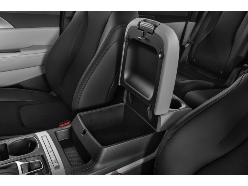2023 Kia Carnival LX+ FWD Interior Shot 7