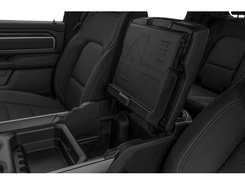 2022 RAM 1500 Big Horn 4x4 Crew Cab 5'7