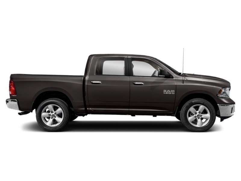 2022 RAM 1500 Classic SLT 4x4 Crew Cab 5'7