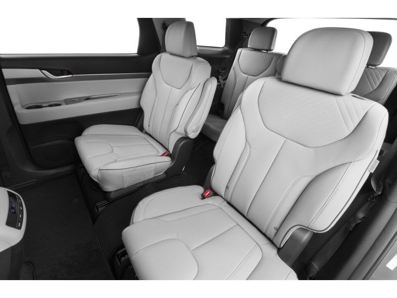 2023 Hyundai Palisade Preferred 8-Passenger AWD Interior Shot 5