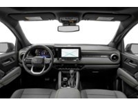 2025 Chevrolet Colorado 4WD Crew Cab ZR2 Interior Shot 6