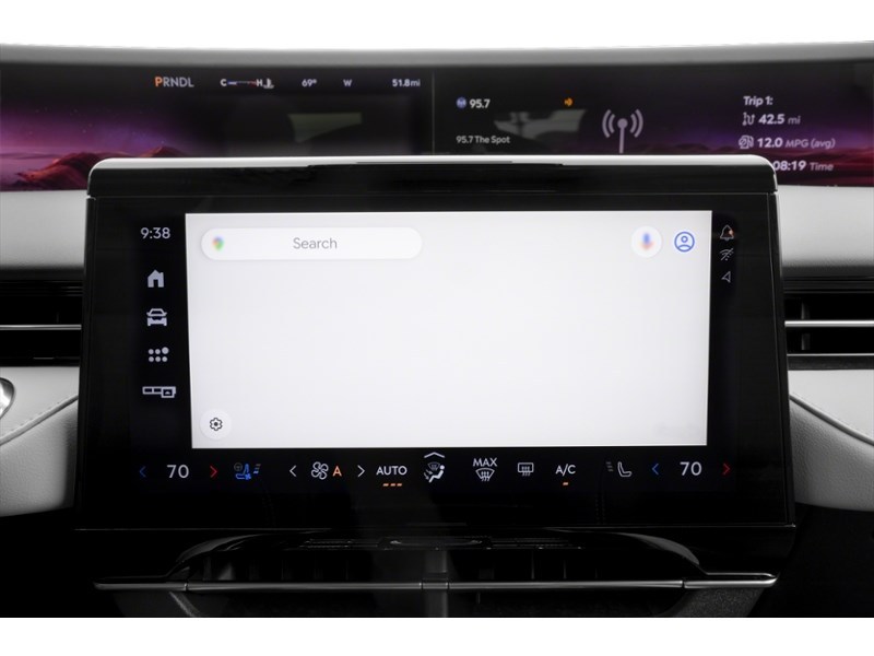 2026 Lincoln Nautilus Premiere AWD Interior Shot 8