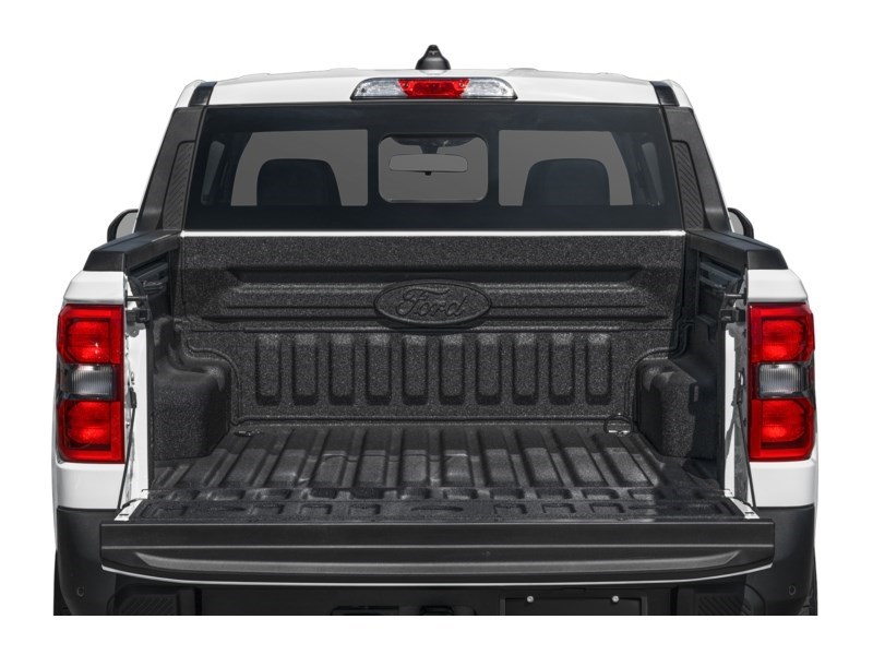 2026 Ford Maverick LARIAT AWD SuperCrew Exterior Shot 4