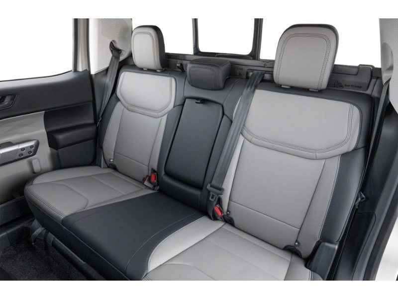 2026 Ford Maverick LARIAT | AWD | HYBRID | BLK PKG | 4K TOW Interior Shot 5