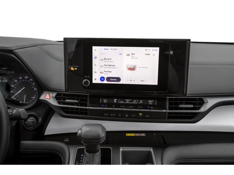 2026 Toyota Sienna LE 8-Passenger AWD Interior Shot 2
