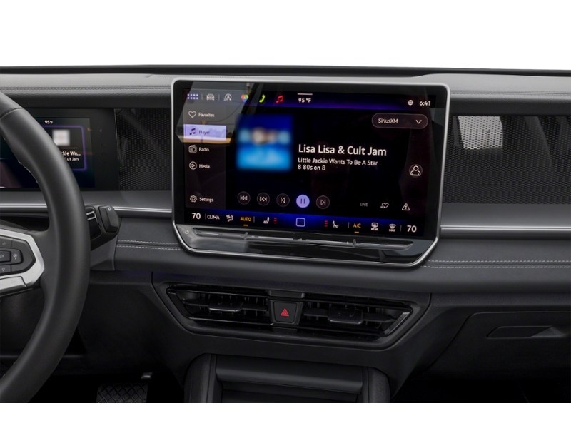 2025 Volkswagen Tiguan Comfortline 4MOTION Interior Shot 2