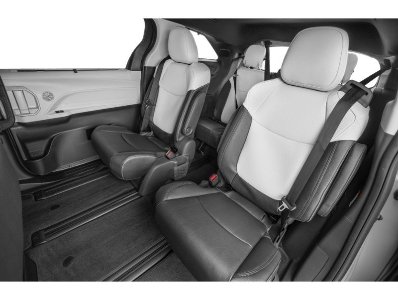 2026 Toyota Sienna XSE 7-Passenger AWD Interior Shot 5