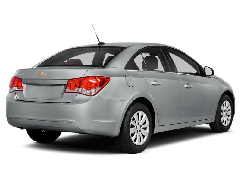 2014 Chevrolet Cruze 4dr Sdn 1LT Silver Ice Metallic  Shot 2