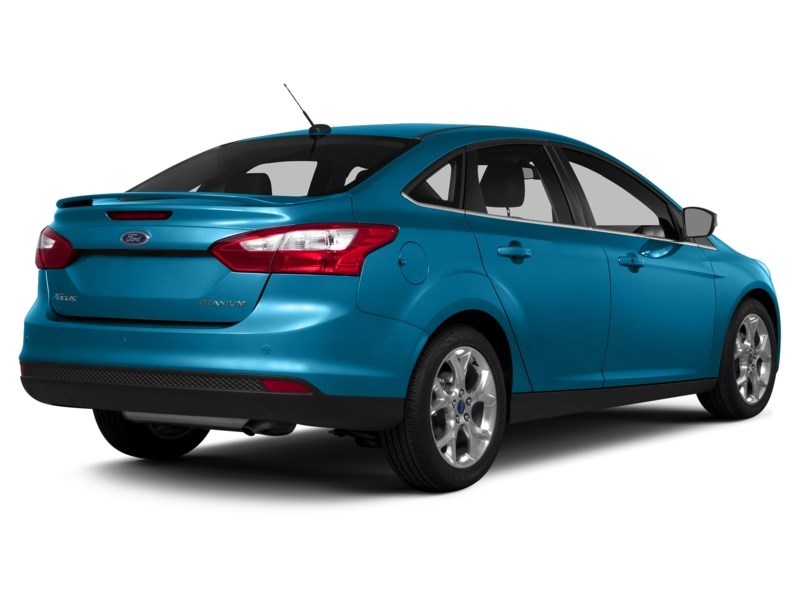2014 Ford Focus 4dr Sdn SE Blue Candy Tinted Clearcoat  Shot 44