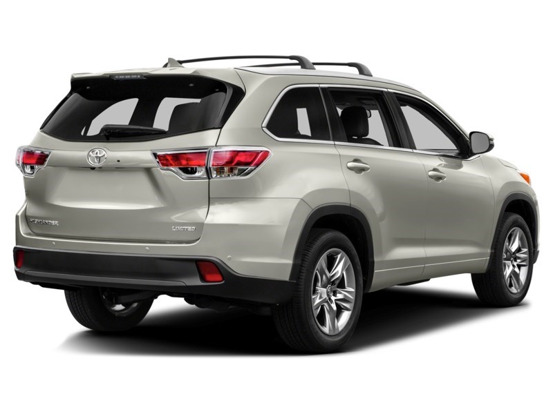 2015 Toyota Highlander XLE Creme Brulee Mica  Shot 17