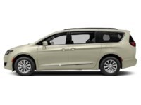 2020 Chrysler Pacifica Limited 35th Anniversary FWD *Ltd Avail* Luxury White Pearl  Shot 22