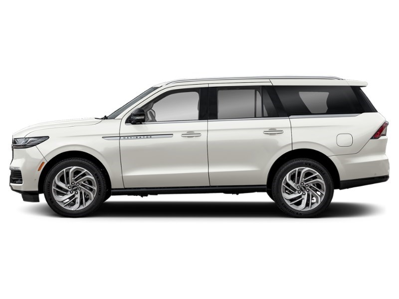 2026 Lincoln Navigator Reserve 4x4 Pristine White Metallic Tri-Coat  Shot 5